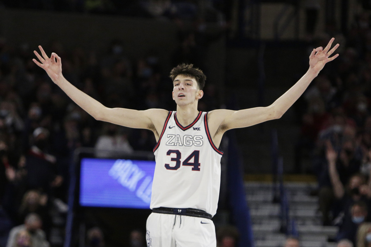 Holmgren is almost certain to be a top-five NBA draft pick later this year. 